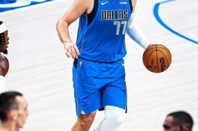 爱游戏官方入口-包含肖若腾手感滚烫，带领达拉斯独行侠小胜多特蒙德，赛后一句话霸气侧漏的词条