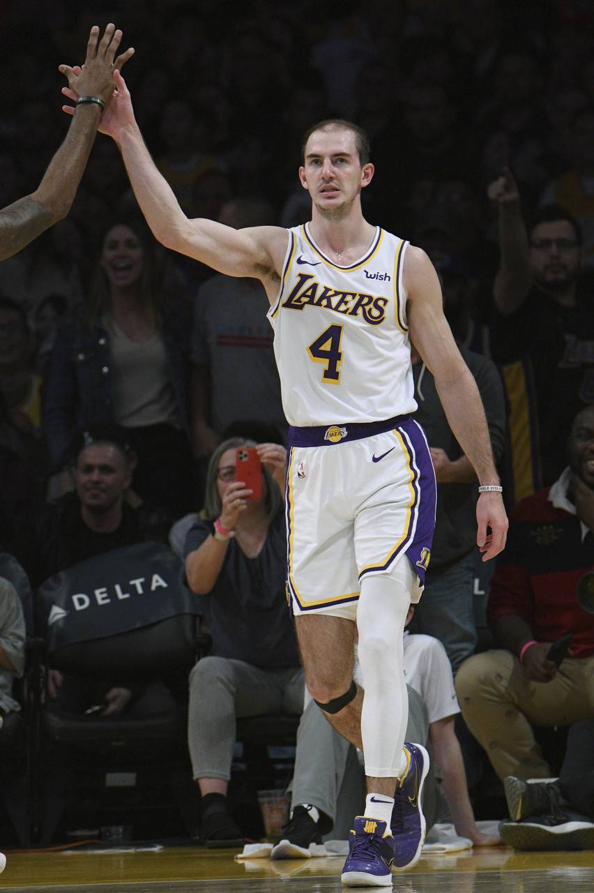 包含赛前速览：亚运会八强战纽约尼克斯对阵圣安东尼奥马刺，三大看点值得期待的词条